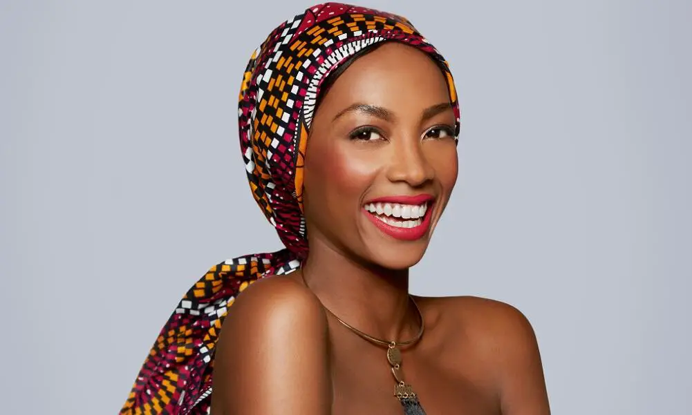 The tie back gele style for wide foreheads will have you looking like a queen