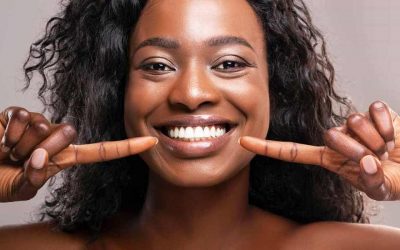 6 Natural Ways to Whiten Your Teeth at Home